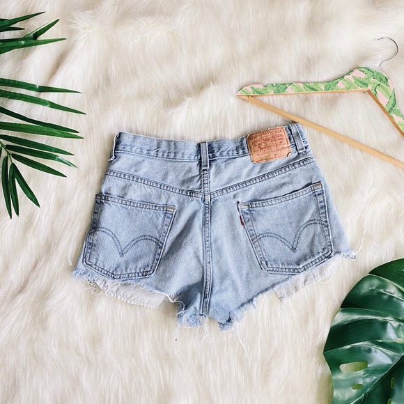 Levi's Pants - Large patch Levis!